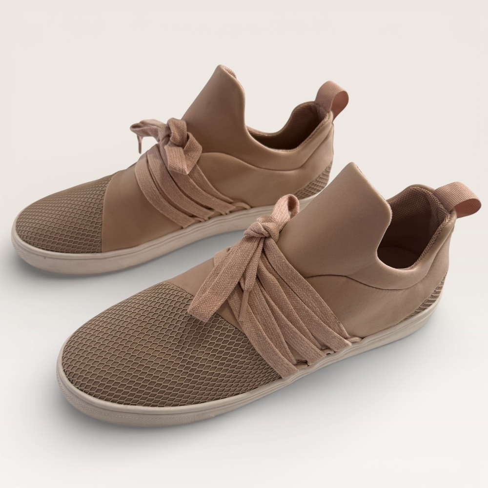 Steve Madden Lancer Slip On Sneakers Pink Nude Women's Size 8.5